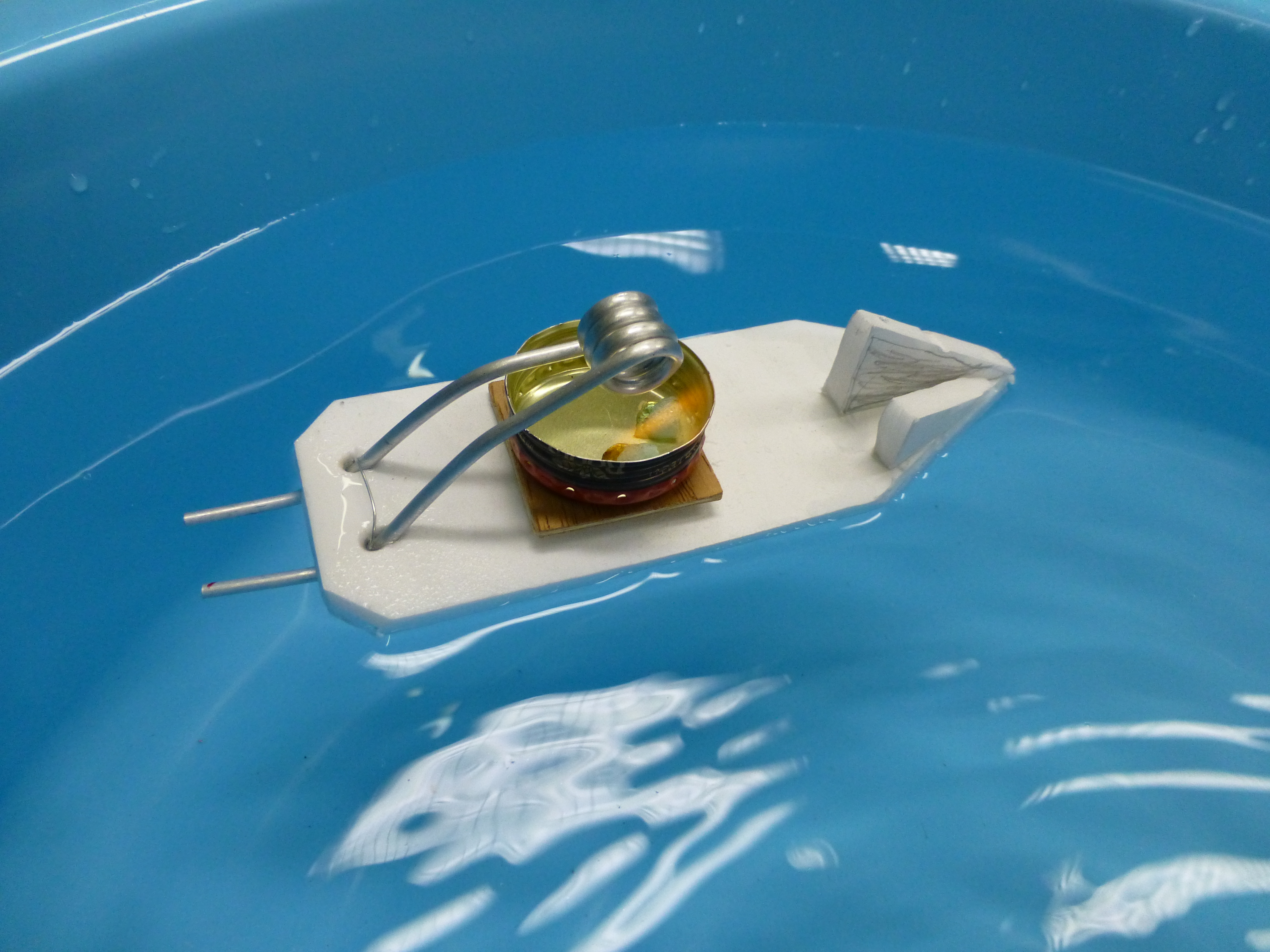 おもしろ科学教室「ポンポン船を作って遊ぼう」