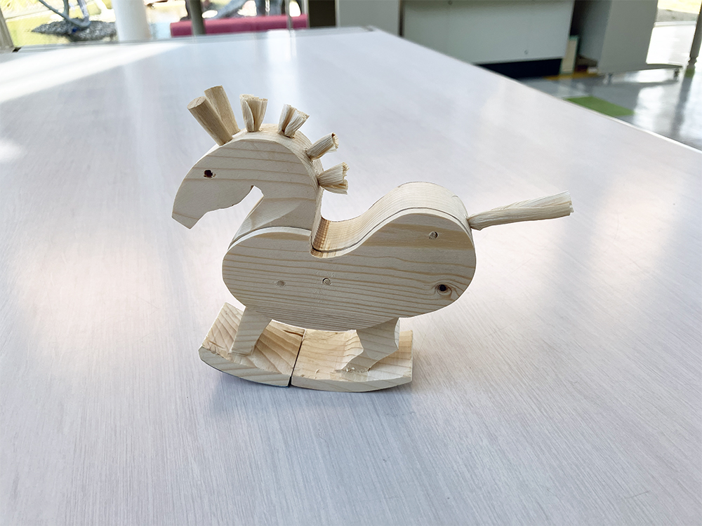 木工で来年の干支づくり